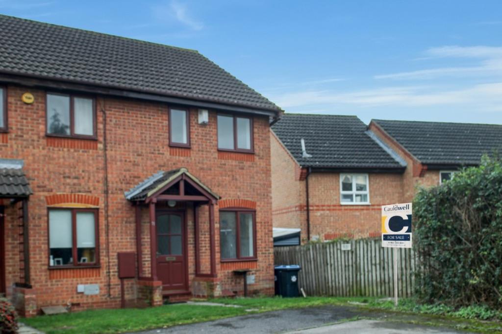 2 bed property in Denchworth Court, Milton Keynes